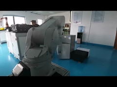 マイクロウェーブ ドアの耐久性テストのためのロボティック腕